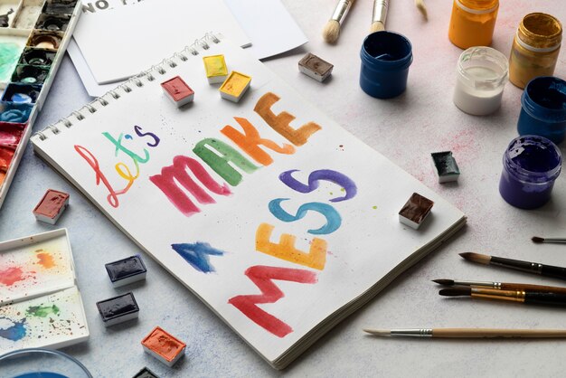 Jak kreatywnie oznaczyć miejsca w domu i biurze za pomocą malowania cyfr i liter
